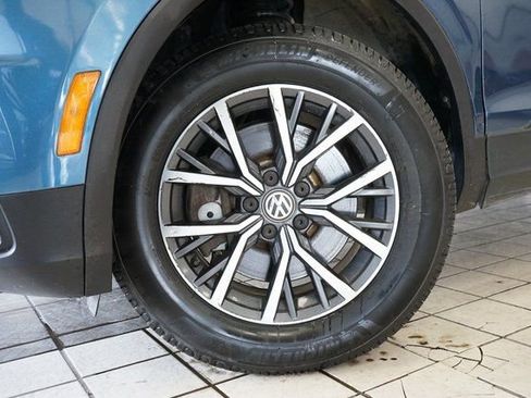 Used 2018 Volkswagen Tiguan S image 45