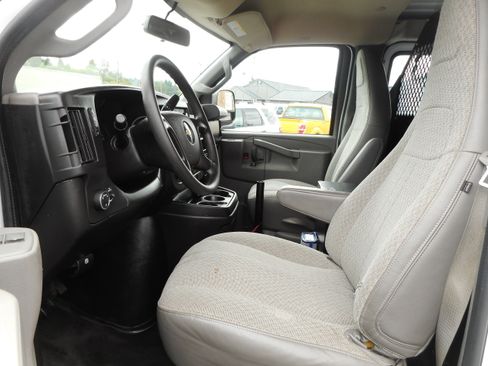 Used 2016 Chevrolet Express 2500 w/ Cold Climate Package RWD image 14