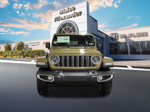 New 2026 Jeep Wrangler Sahara AWD/4WD image 11