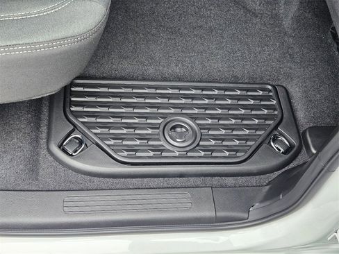 New 2026 RAM 1500 4x4 Crew Cab image 33