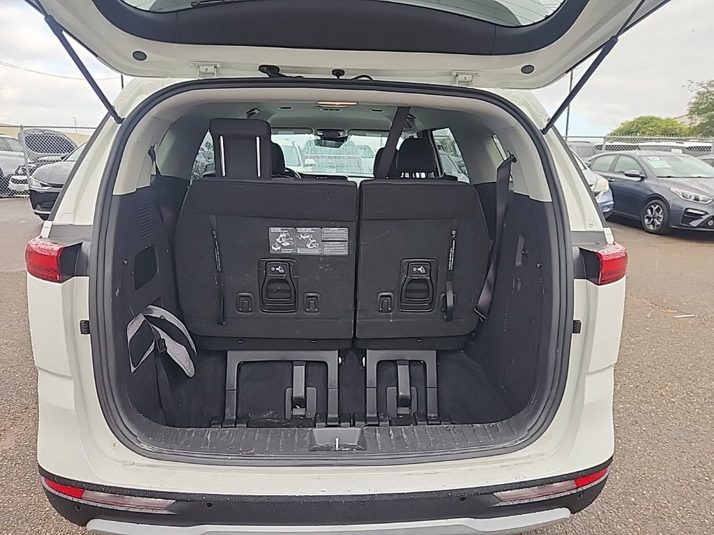 Certified 2023 Kia Carnival LX FWD image 18