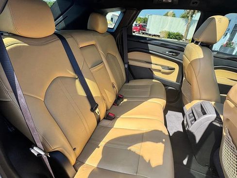 Used 2015 Cadillac SRX Luxury w/ Driver Awareness Package FWD image 11