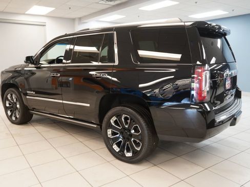 Used 2018 GMC Yukon Denali w/ Denali Ultimate Package AWD/4WD image 8