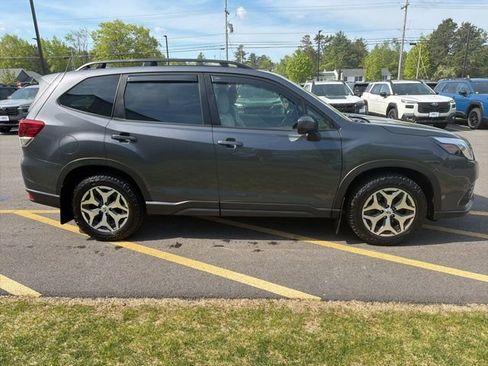 Used 2023 Subaru Forester Premium AWD/4WD image 4