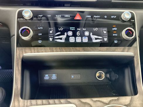 New 2026 Genesis GV80 2.5T Prestige AWD/4WD image 17