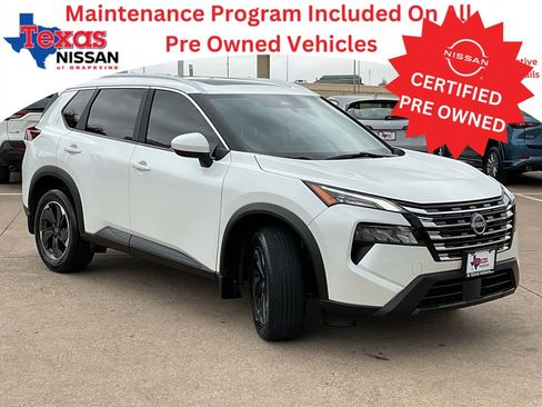 Used 2024 Nissan Rogue SV w/ SV Premium Package image 4