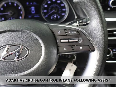 Used 2023 Hyundai Sonata SE FWD image 3