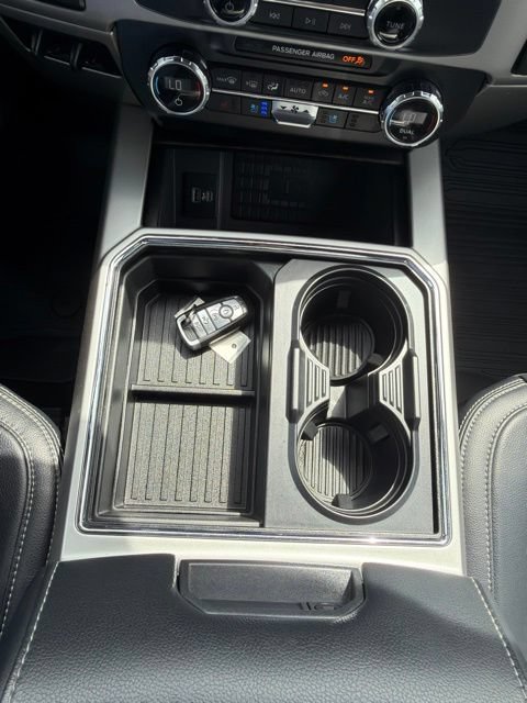 Used 2022 Ford F350 4x4 Crew Cab Super Duty image 22
