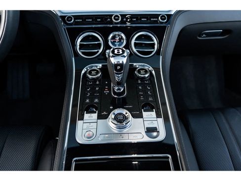 Used 2022 Bentley Continental GT V8 image 33