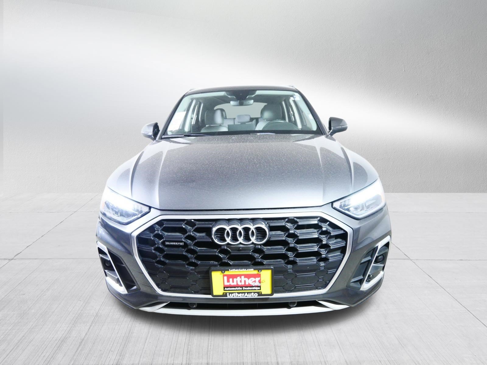 Used 2023 Audi Q5 2.0T Premium Plus w/ Premium Plus Package AWD/4WD image 2