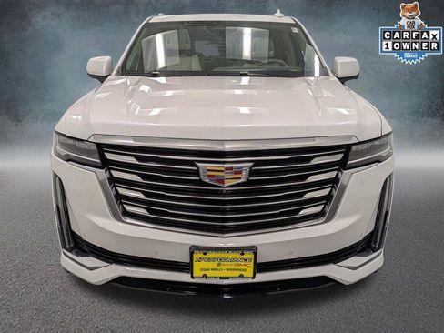 Used 2022 Cadillac Escalade Premium Luxury Platinum w/ Heavy-Duty Trailer Package AWD/4WD image 2