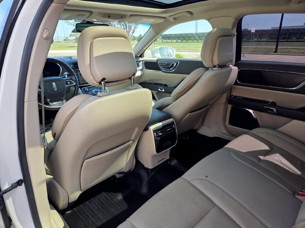 Used 2019 Lincoln Continental Select w/ Continental Climate Package AWD/4WD image 45