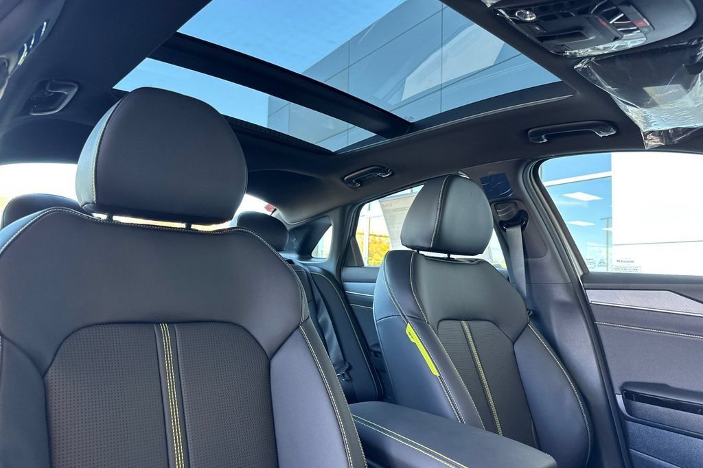 New 2026 Kia K5 GT FWD image 17