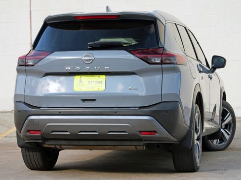 Used 2023 Nissan Rogue SL w/ SL Premium Package FWD image 4