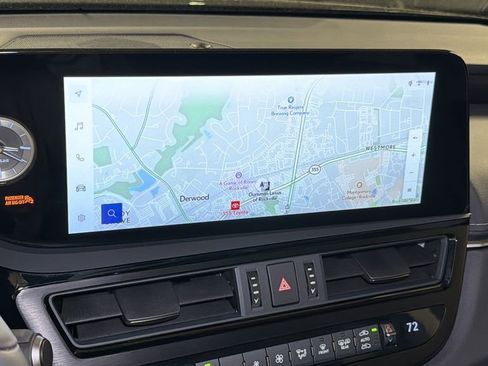 Certified 2025 Lexus ES 300h w/ Luxury Package FWD image 24