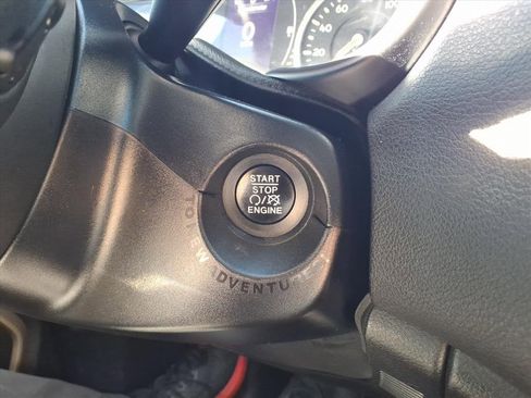 Used 2016 Jeep Renegade Latitude image 16