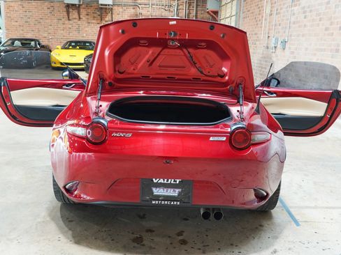 Used 2019 MAZDA MX-5 Miata Grand Touring RWD image 33