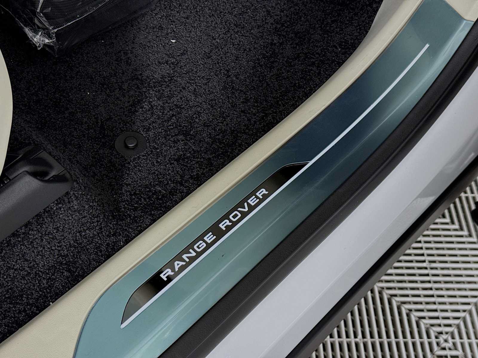 New 2027 Land Rover Range Rover SE AWD/4WD image 33