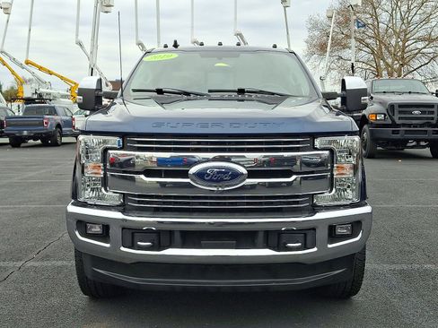 Used 2019 Ford F250 Lariat w/ Chrome Package image 3