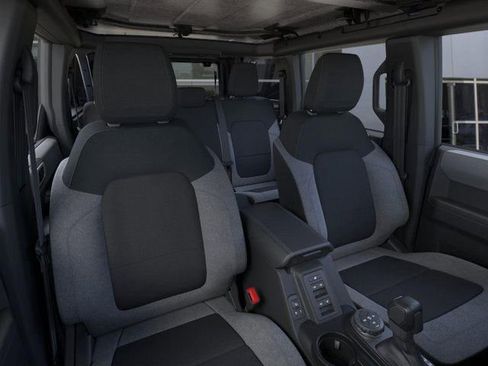 New 2025 Ford Bronco Base image 10
