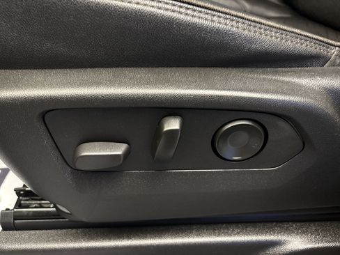 Used 2021 Chevrolet Tahoe High Country image 13