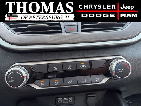 Used 2025 Nissan Altima 2.5 SV FWD image 18