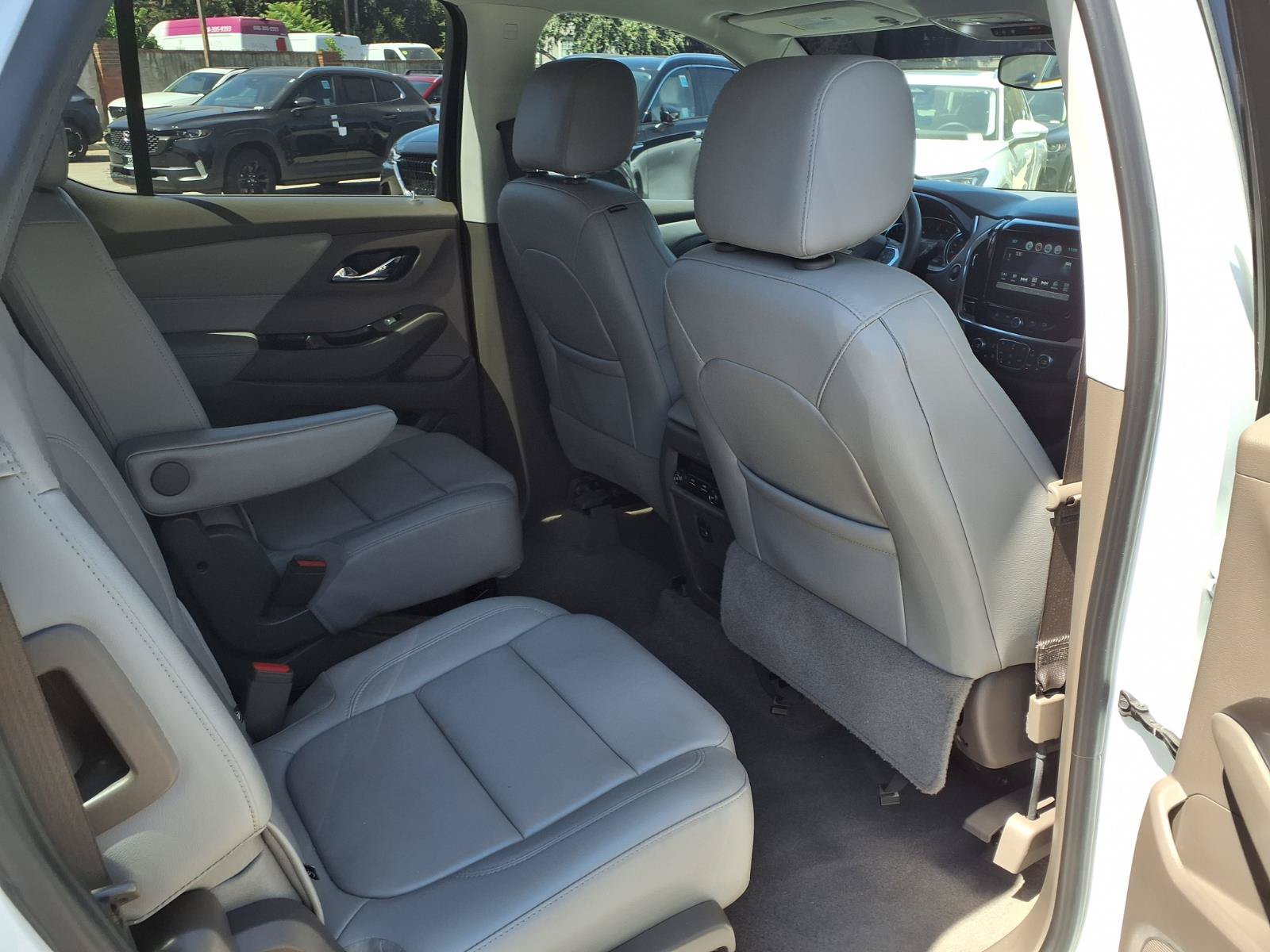 Used 2019 Chevrolet Traverse LT FWD image 20