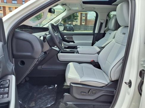 New 2026 Ford Expedition Max Platinum w/ Platinum Ultimate Package AWD/4WD image 20