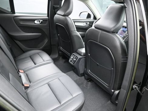 Used 2023 Volvo XC40 B5 Ultimate w/ Climate Package AWD/4WD image 28
