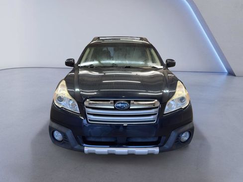 Used 2014 Subaru Outback 3.6R Limited AWD/4WD image 2