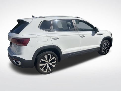 Used 2022 Volkswagen Taos SE FWD image 5