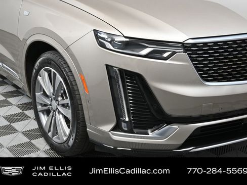 Certified 2022 Cadillac XT6 Premium Luxury w/ Technology Package image 36