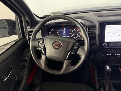 Used 2024 Nissan Frontier PRO-4X w/ Technology Package image 17