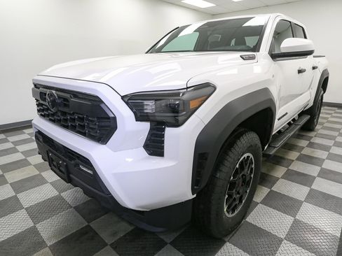 New 2026 Toyota Tacoma TRD Off-Road image 4