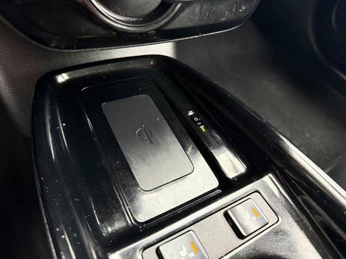 Used 2021 Toyota Prius XLE image 34