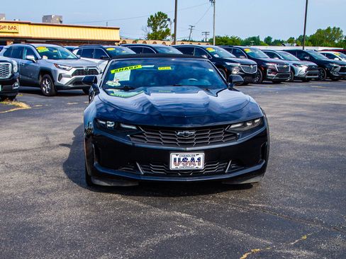 Used 2023 Chevrolet Camaro LT w/ Technology Package RWD image 2