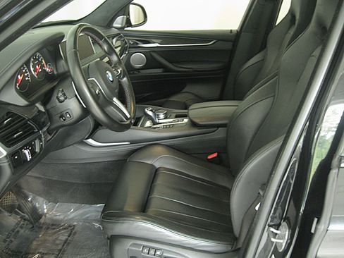 Used 2018 BMW X5 M AWD/4WD image 9