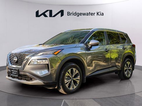 Used 2023 Nissan Rogue SV w/ SV Premium Package AWD/4WD image 3