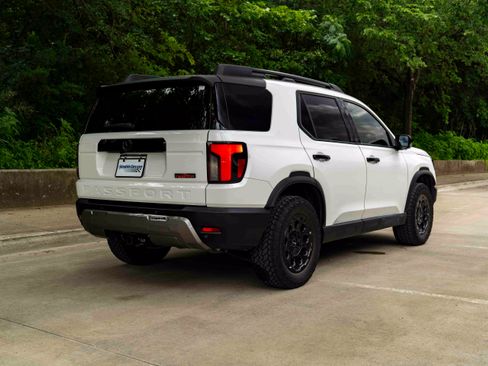 Certified 2026 Honda Passport TrailSport Elite image 9