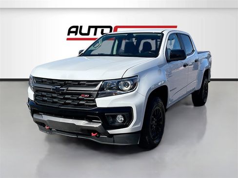 Used 2022 Chevrolet Colorado Z71 w/ LPO, Tonneau and Step Package image 3