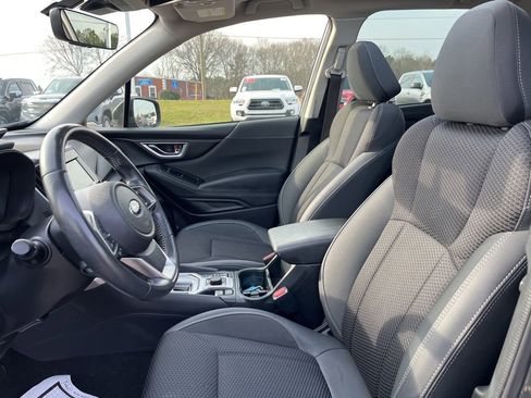 Used 2023 Subaru Forester Premium image 13