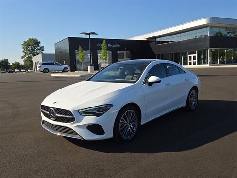 Used 2025 Mercedes-Benz CLA 250 4MATIC image 8