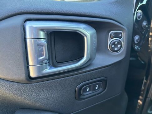 Used 2024 Jeep Wrangler High Altitude image 10