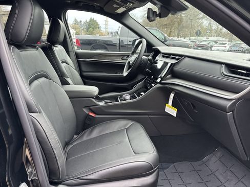 New 2026 Jeep Grand Cherokee Limited Reserve image 5