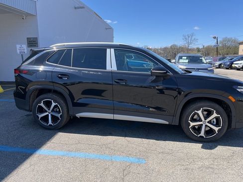 New 2025 Volkswagen Tiguan SE image 9