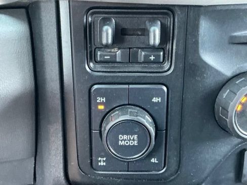 Used 2023 Ford F250 XLT w/ FX4 Off-Road Package AWD/4WD image 28