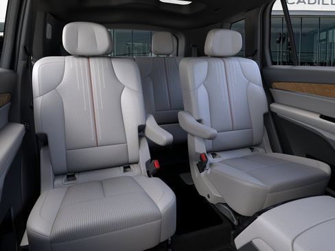 New 2026 Cadillac Vistiq Luxury image 41
