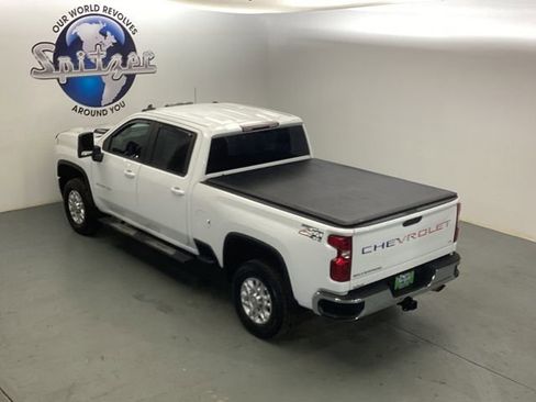 Used 2022 Chevrolet Silverado 2500 LT w/ Convenience Package image 14