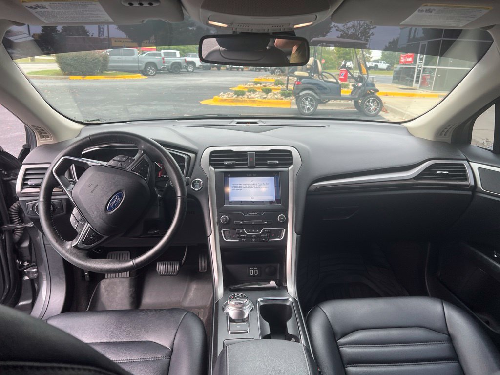 Used 2019 Ford Fusion SEL FWD image 9