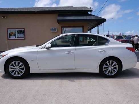 Used 2017 INFINITI Q50 3.0t Premium w/ Cargo Package (L95) RWD image 8